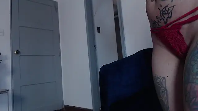 CrystalBlazee's cam snapshot