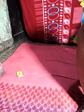 POOJALOVEHOT's cam snapshot