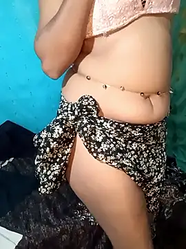 V_HOT_CUTE's cam snapshot