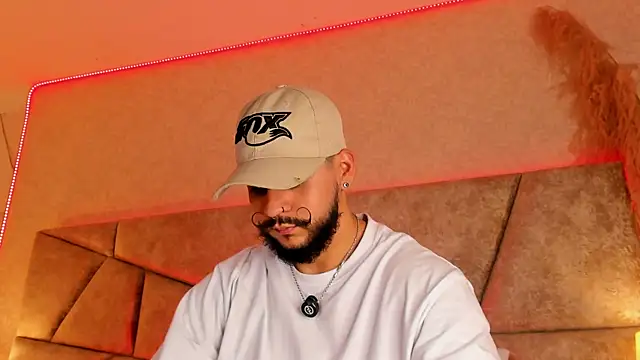 DickGriffith_'s cam snapshot