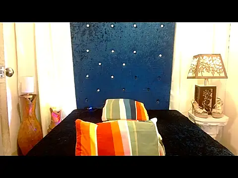 goddessALLURA live sex cam