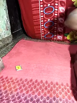 POOJALOVEHOT's cam snapshot