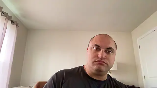 SluggishChase99's cam snapshot