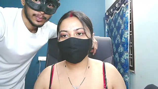 SassyWildCouple's cam snapshot