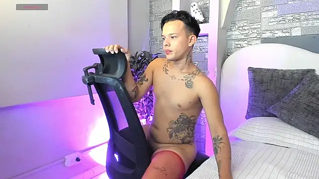 Valentino_moretti's cam snapshot