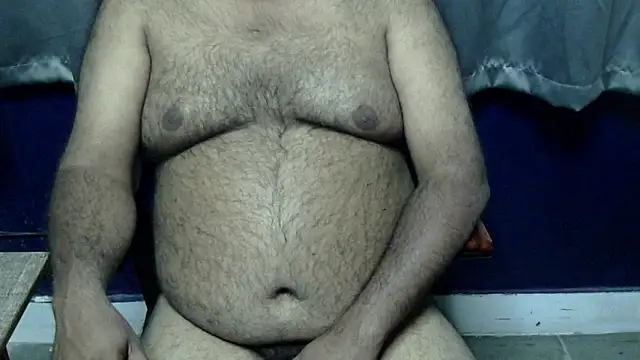 hairysubcub_70's cam snapshot