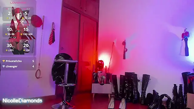 NicolleDiamondss live sex cam