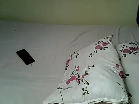 Lovelyheers's cam snapshot