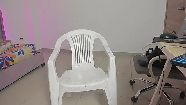 beiby_glow's cam snapshot