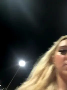 hotamanda01 live sex cam