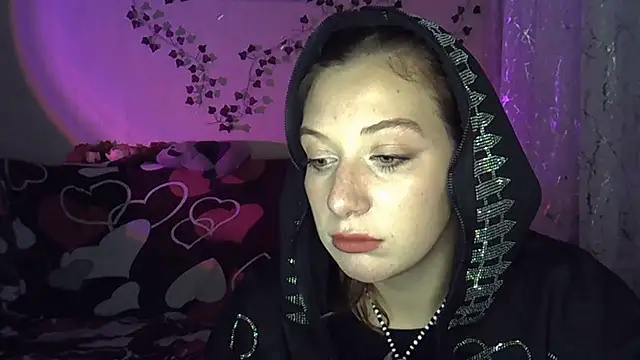 Lily_Ember's cam snapshot