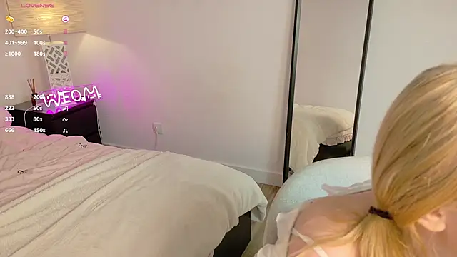 Locac0c0's cam snapshot