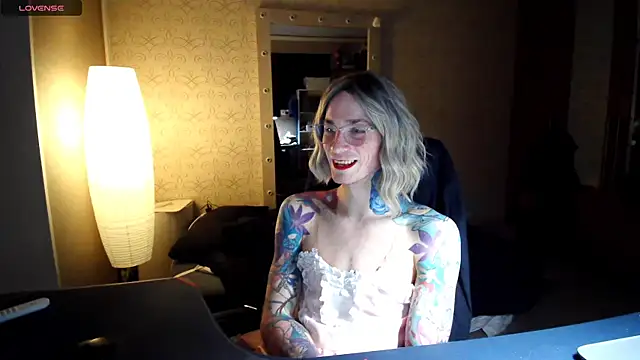 Julia_dolls live sex cam