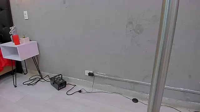 violet_and_myers's cam snapshot