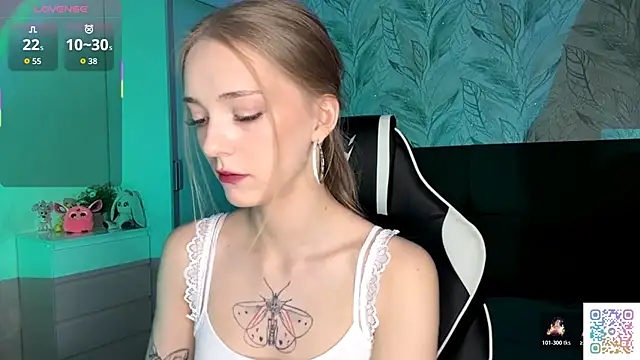 EvaPeace's cam snapshot