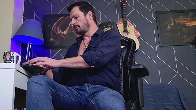 ChrisKox live sex cam