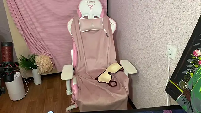 Katrin__kiss's cam snapshot