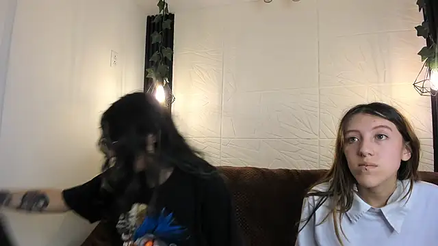 BRIAR_AND_BLAIR's cam snapshot