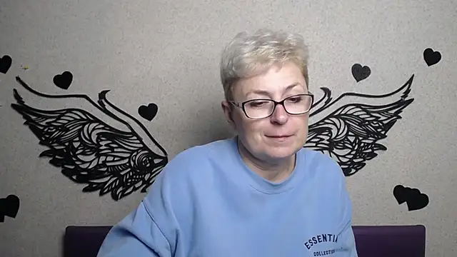 EmiliaGree live sex cam