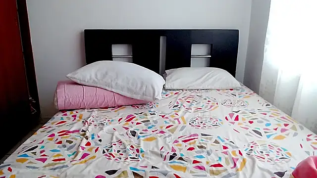 emely_sexx20's cam snapshot