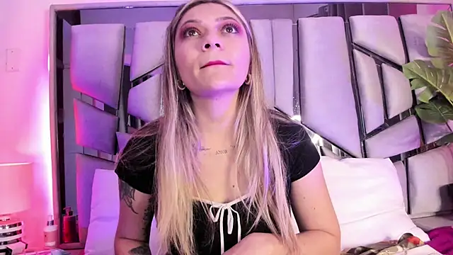 zoe__harper's cam snapshot