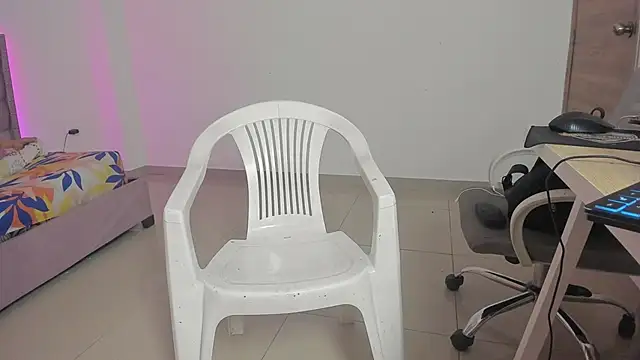 beiby_glow's cam snapshot