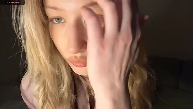 Selemene_'s cam snapshot