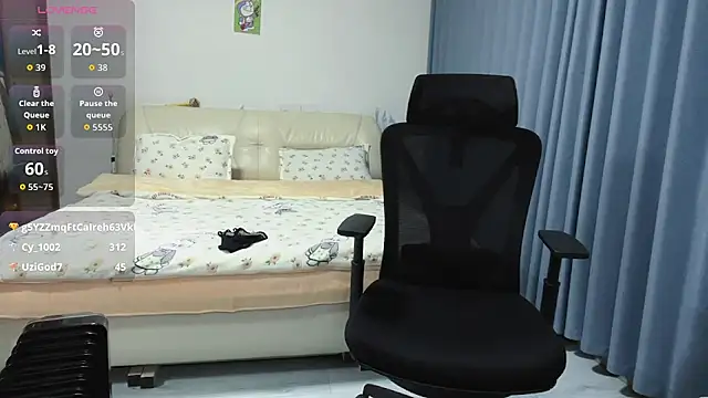 Momo-999's cam snapshot