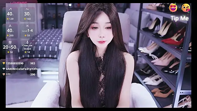Liora- live sex cam