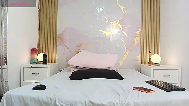 AlishaDixon's cam snapshot