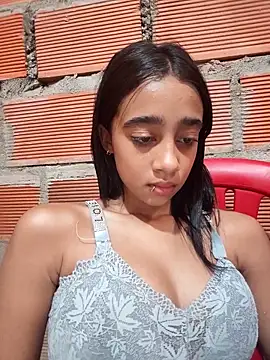 Zoe_Sweett18 live sex cam