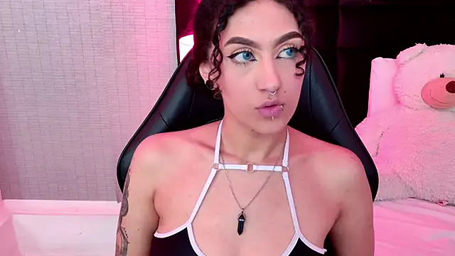 EllaEvanz's cam snapshot