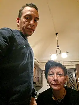 strangerwild's cam snapshot