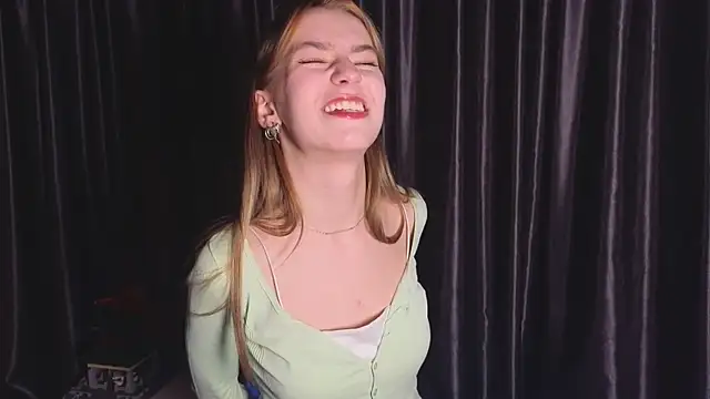 RochelCozzi's cam snapshot