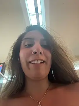 sarah_honey__ live sex cam