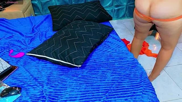 ValentinaAndTerry live sex cam