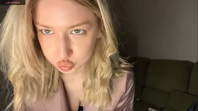 Selemene_'s cam snapshot