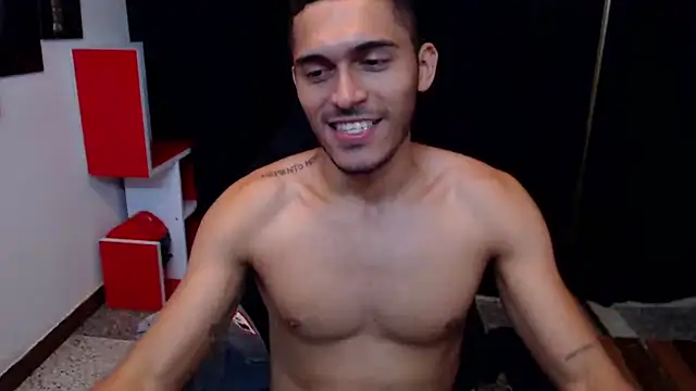 Derek_Storm_'s cam snapshot