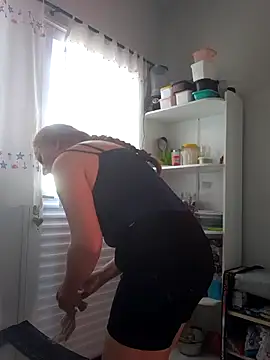 MILEIDE980 live sex cam