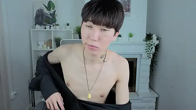 ShyAzianBoy's cam snapshot