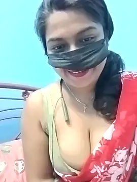 Naughty-Chaaya's cam snapshot