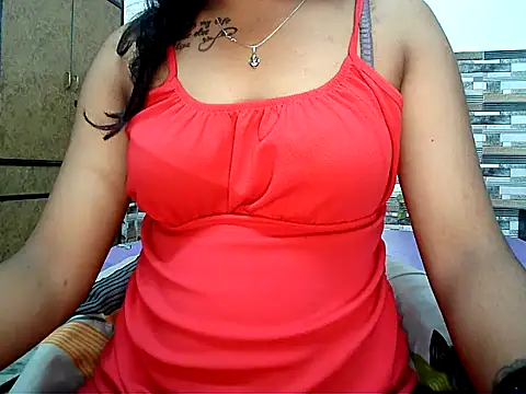 HOT_AARVI11's cam snapshot