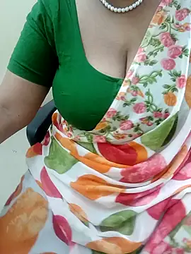 Tamil_aishu09's cam snapshot