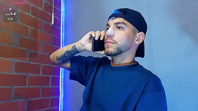 Leandro_valenzuela's cam snapshot