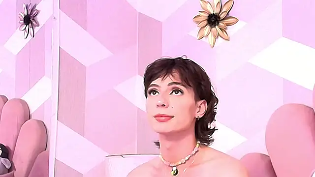 KylieMonnett's cam snapshot