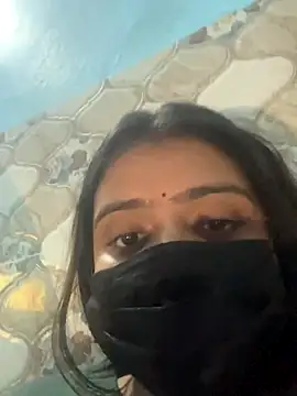 lusty_kaira live sex cam