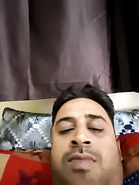 ITZ_GURU live sex cam