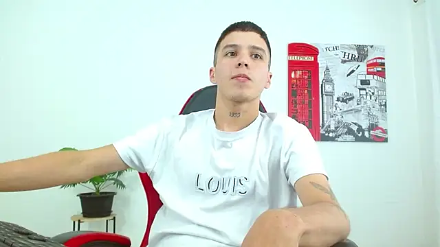 Cumandres18 live sex cam