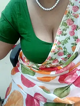 Tamil_aishu09's cam snapshot