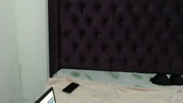 KaMila_M00N live sex cam